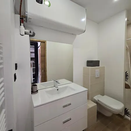 New Superbe F2 Refait A Neuf Confort Dans Avec Piscine Apartment Serra-di-Ferro (Corsica)