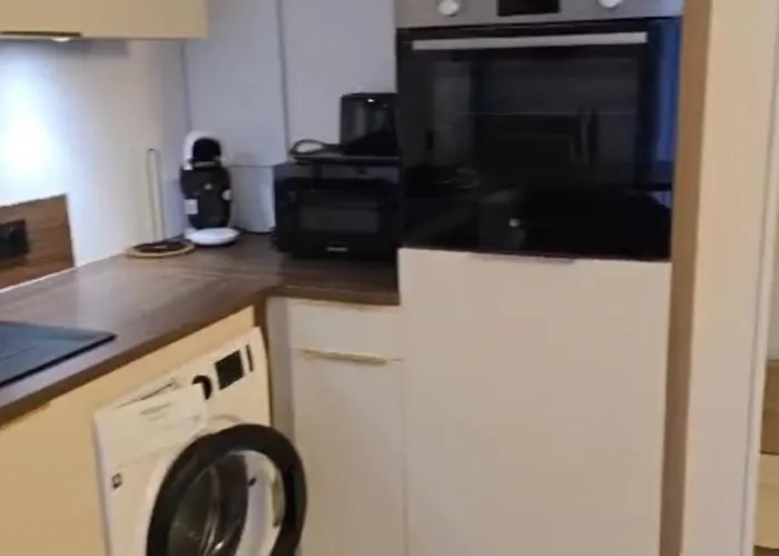 New Superbe F2 refait à neuf tout confort dans résidence avec piscine Serra-di-Ferro (Corsica)