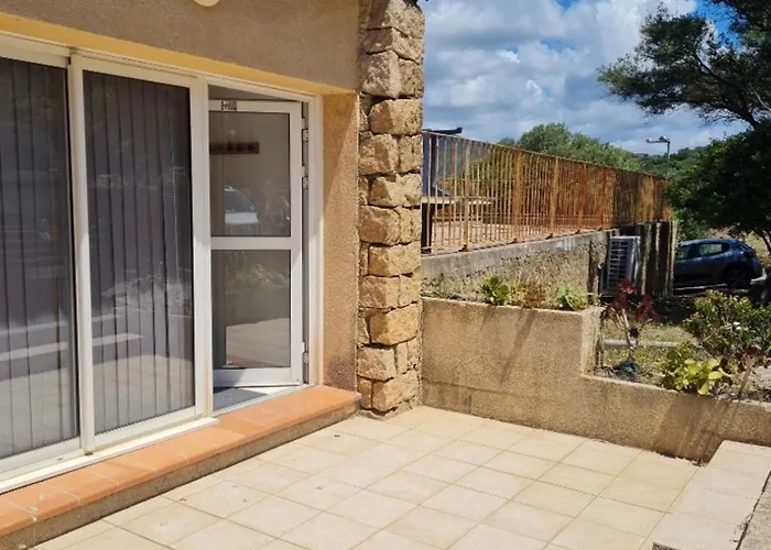 New Superbe F2 refait à neuf tout confort dans résidence avec piscine Apartamento Serra-di-Ferro (Corsica)